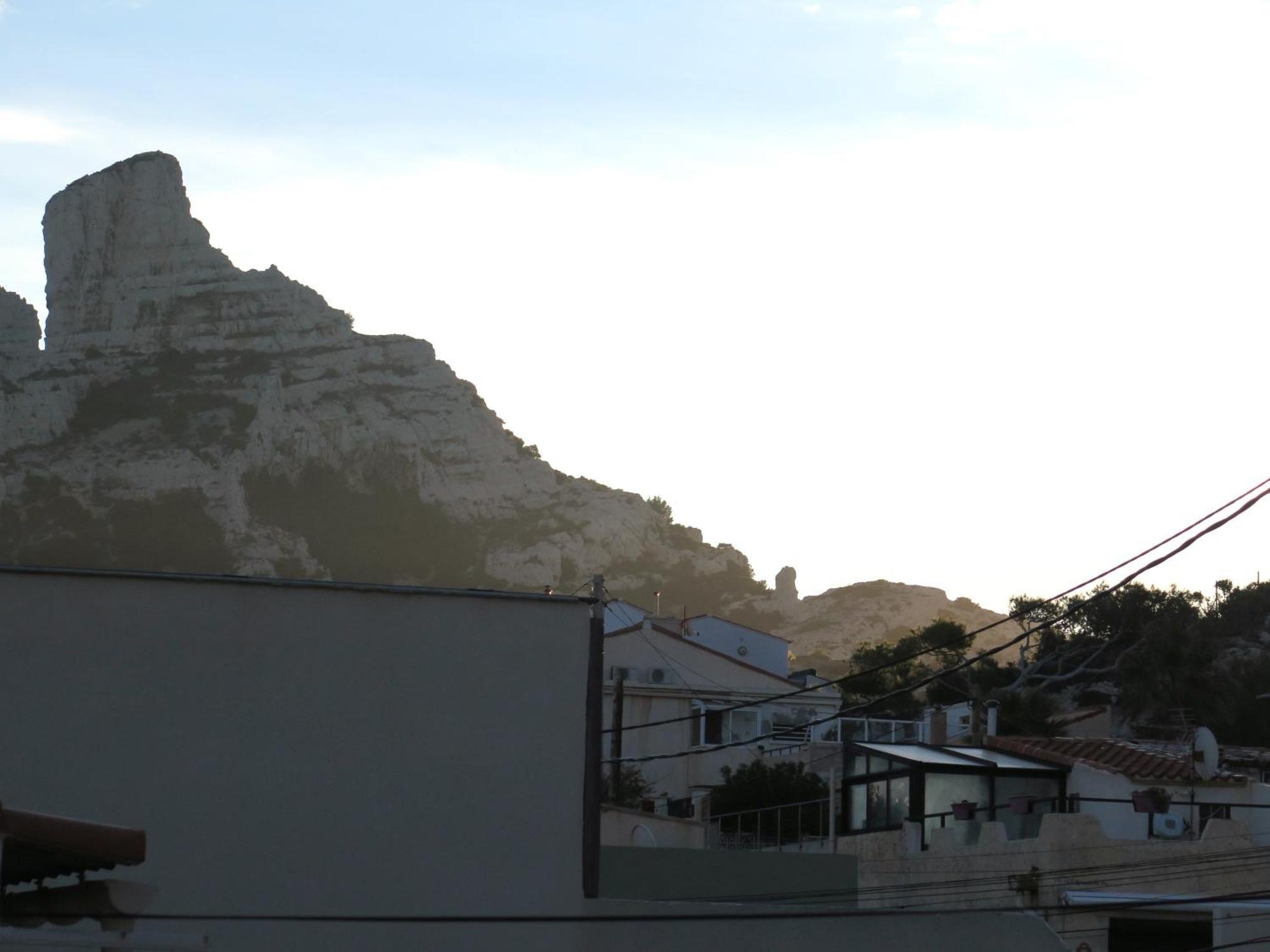 Maison De Village A 35 M Du Bord De Mer マルセイユ エクステリア 写真